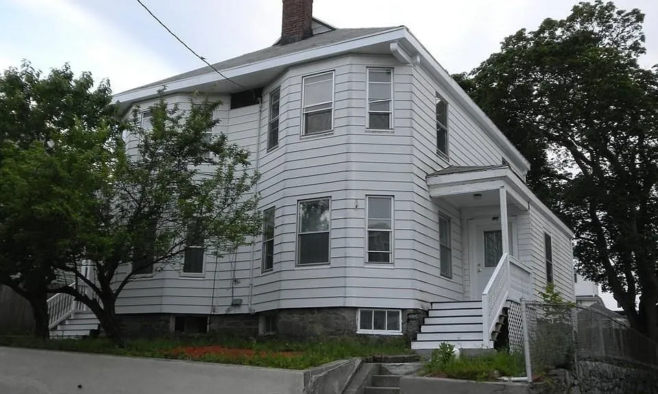 79 Dalby St