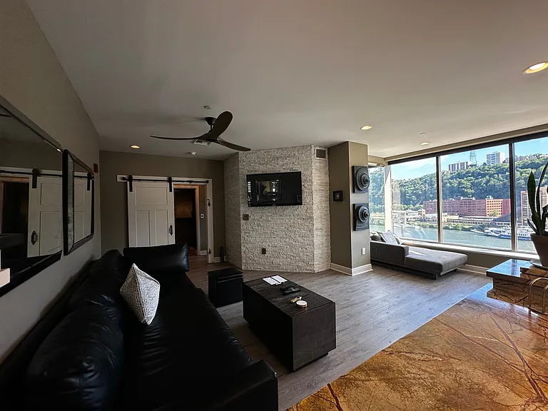 151 Fort Pitt Blvd #902 — Photo 11