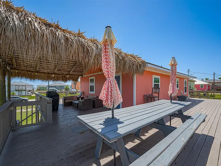 610 Surf Dr — Photo 18