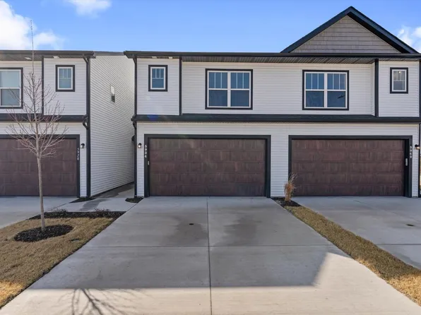 5934 Butterfield Ct E, Bettendorf, IA 52722