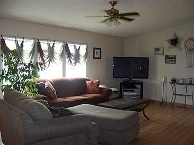 5th image of 124 Hillcrest Dr