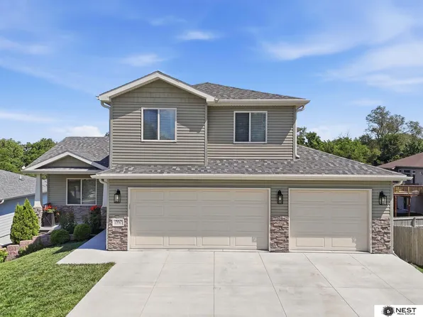 740 Prairie View Ln, Hickman, NE 68372