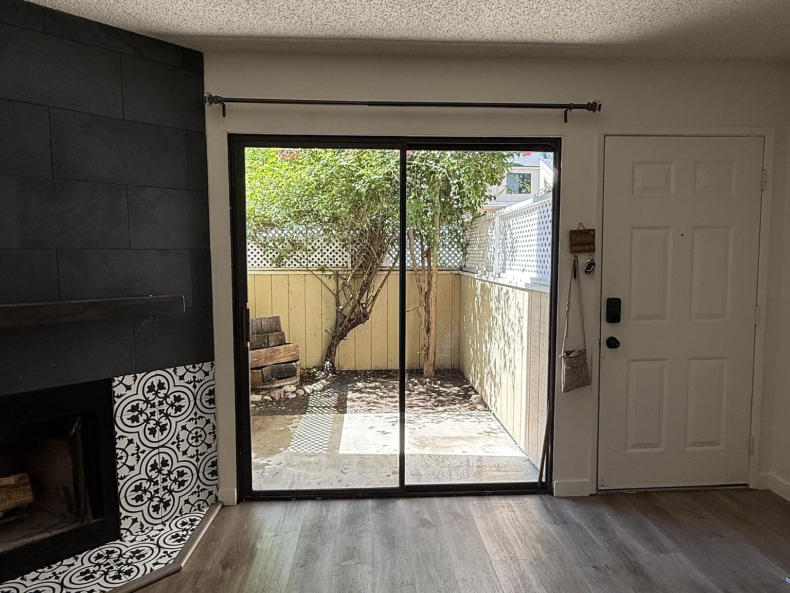 2 bed, 1.5 bath, 1066 sqft, $2,500 — Photo 4