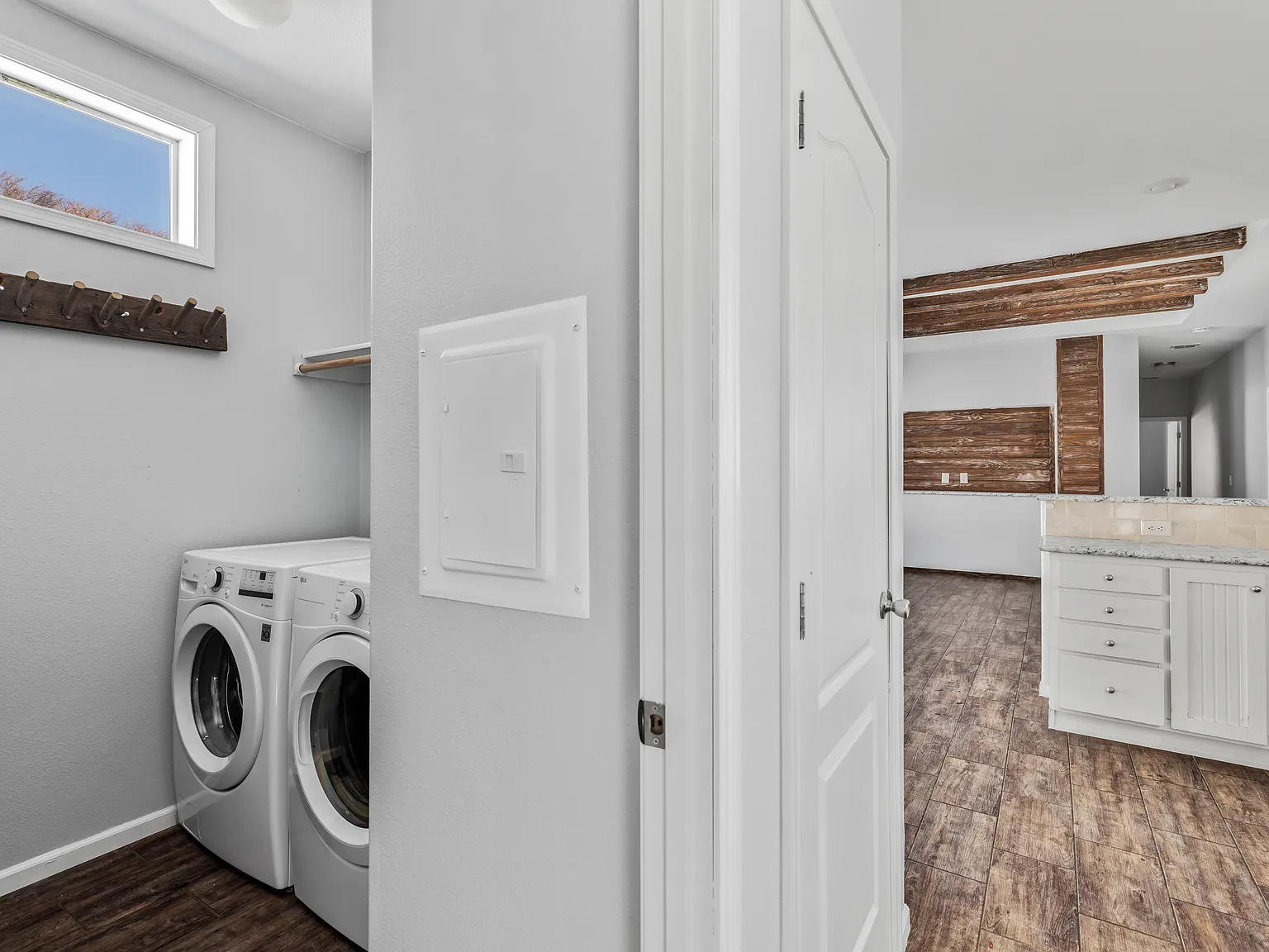 3 bed, 1170 sqft, $3,750 — Photo 4