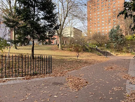 Rented by Douglas Elliman | media 15