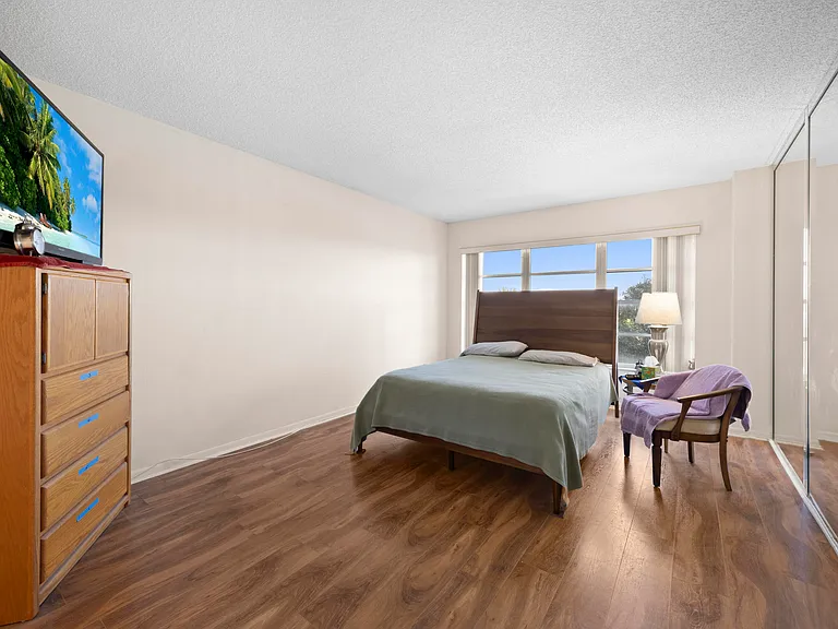 10777 W Sample Rd #508 — Photo 6