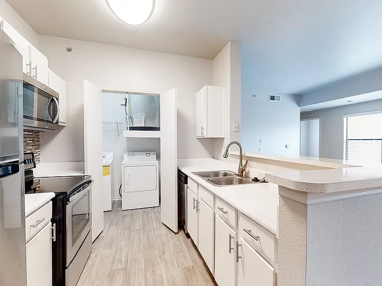 Sereno Park Apartments — Photo 91