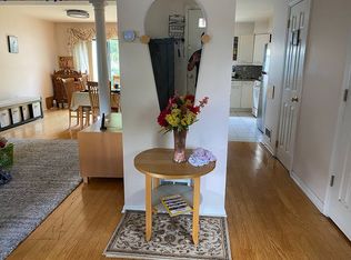 1504 Maplecrest Rd, Edison, NJ 08820