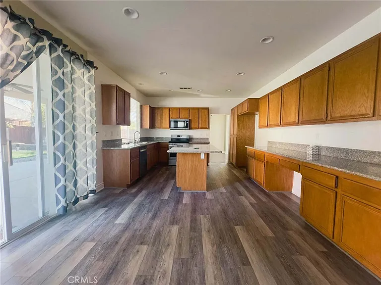 35631 Date Palm St — Photo 8