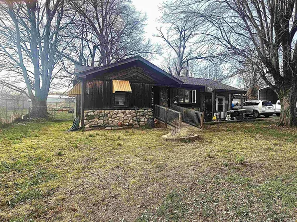 132 N Kentucky Ave, Chandler, IN 47610