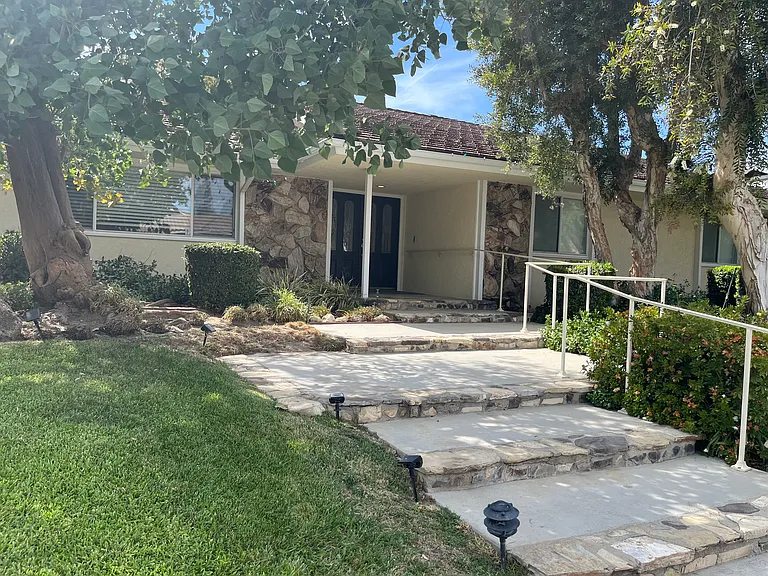 Wystone Ave — Photo 15