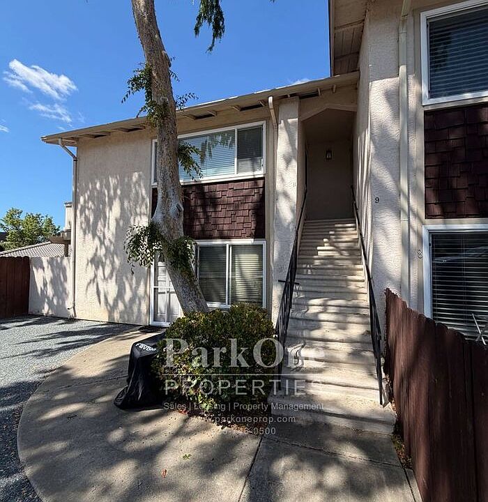 1st image of 5643 Sonoma Dr APT 11