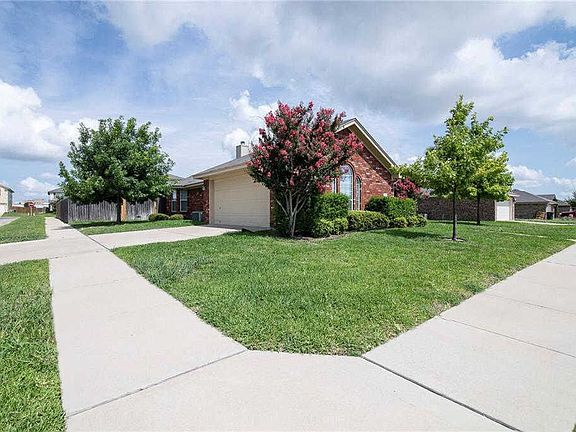 Nice corner lot