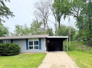 2054 Saint Joseph Ln, Valparaiso, IN 46385