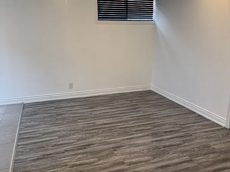 258 Maxwell St — Photo 8