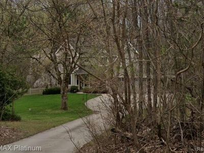 13260 White Lake Rd, Fenton, MI, 48430