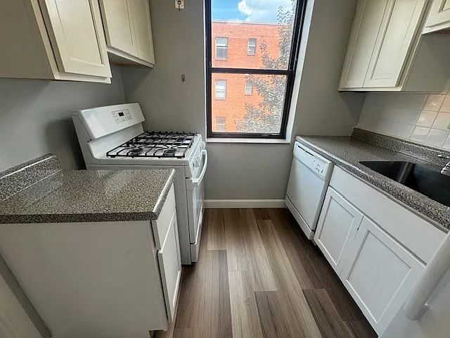 Royal Gardens Apartments — Photo 63