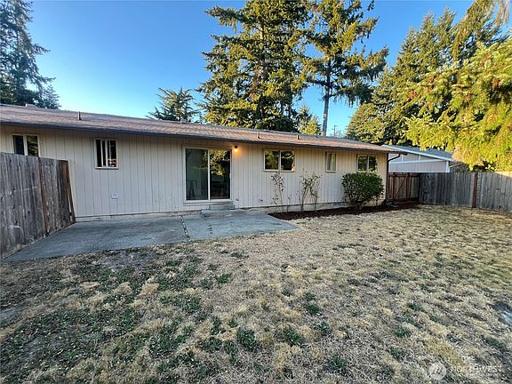 2nd image of 418 130th Street Ct S