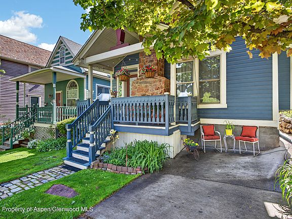 2nd image of 1014 Blake Ave