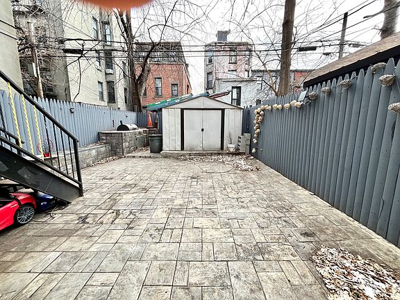 4th image of 494 Putnam Ave APT 1