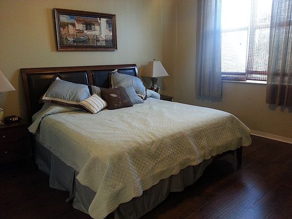 4th image of 802 W Windward Way Ph 16