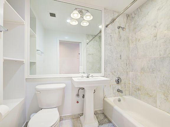 5th image of 114 Ridge St APT 3B