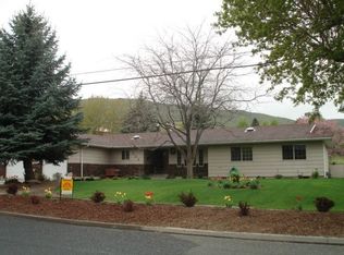 225 Foothill Dr, Baker City, OR 97814