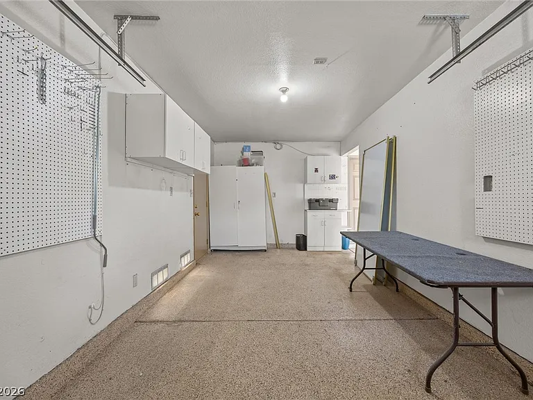 360 Humboldt North Dr — Photo 36