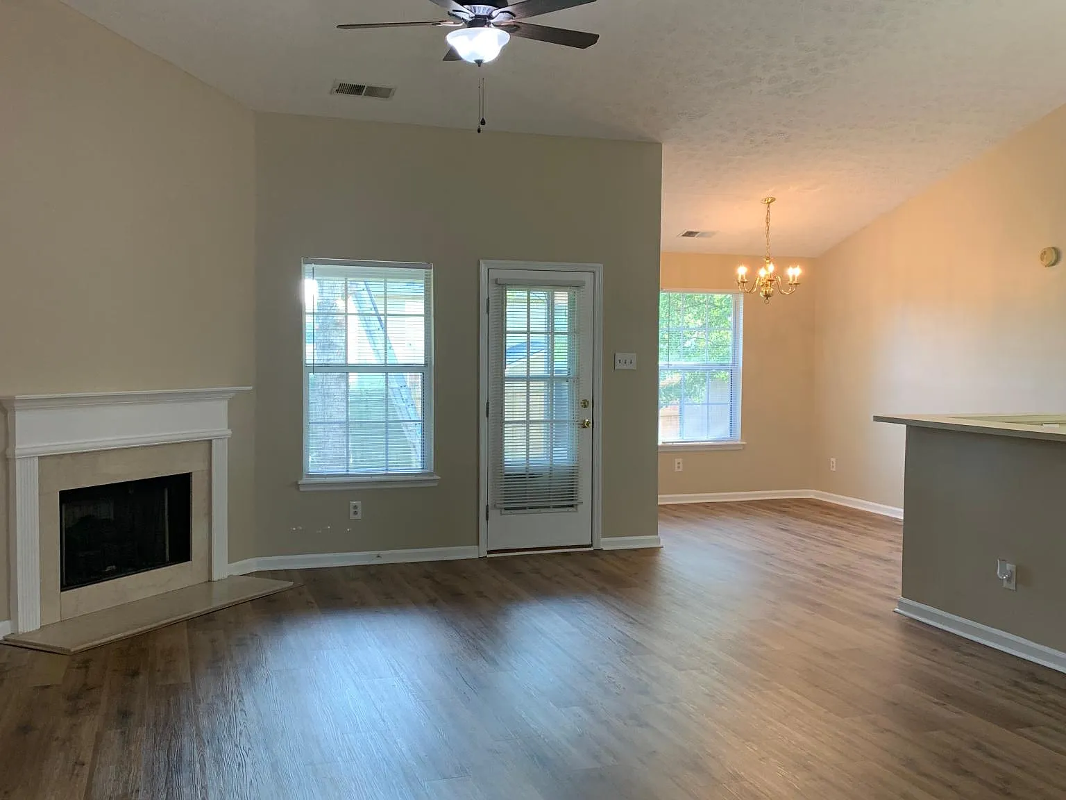 3 bed, 1583 sqft, $1,850 — Photo 4