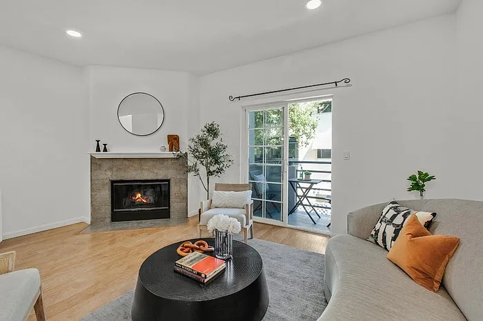 128 El Camino Real #128 — Photo 3