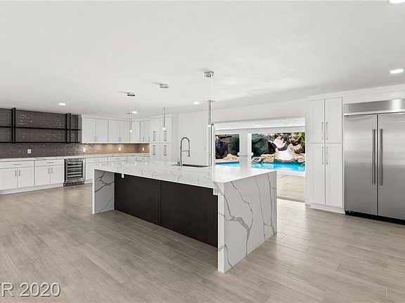 5th image of 2808 Cowan Cir