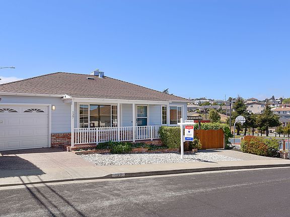 2nd image of 127 Rosewood Way
