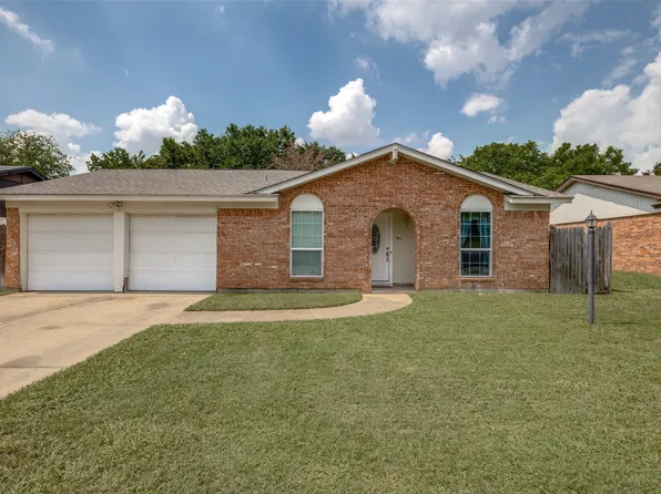 4229 Burly St, Forest Hill, TX 76119