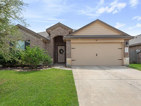 3131 Specklebelly Dr, Baytown, TX 77521