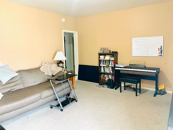 3rd image of 112 College Ave NE