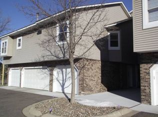 1916 Southpointe Ter, Saint Paul, MN 55122