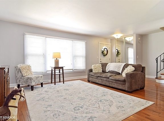 3rd image of 259 Montgomery Ln