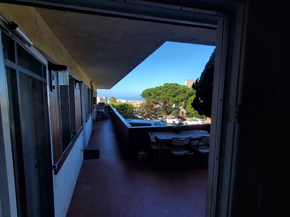 2nd image of 441 Ravina St #2