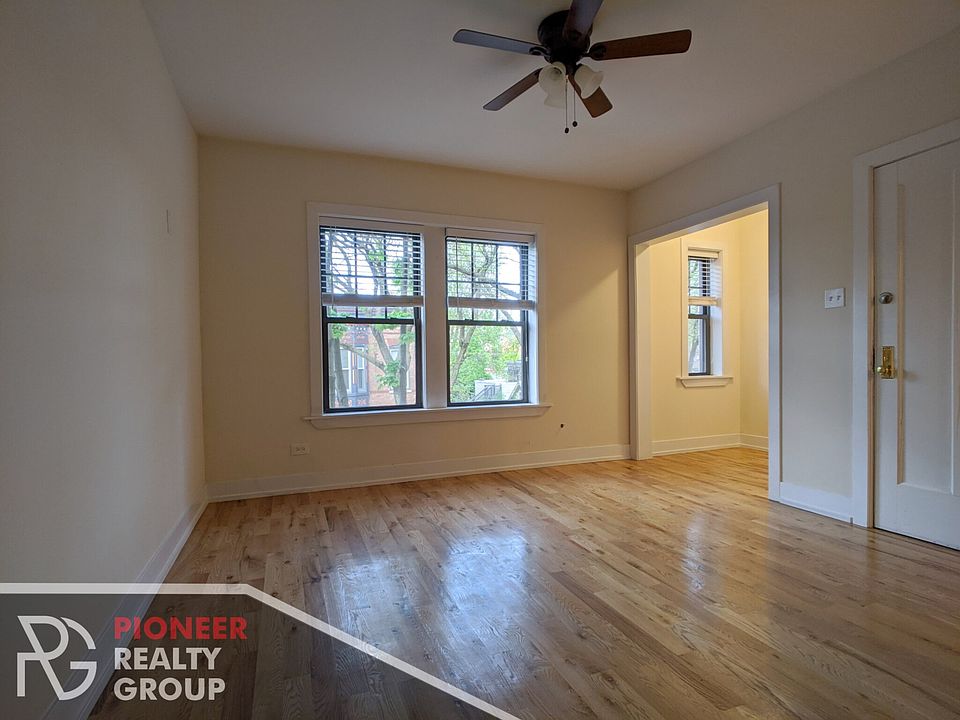 1st image of 1101 W Wellington Ave #2-2954