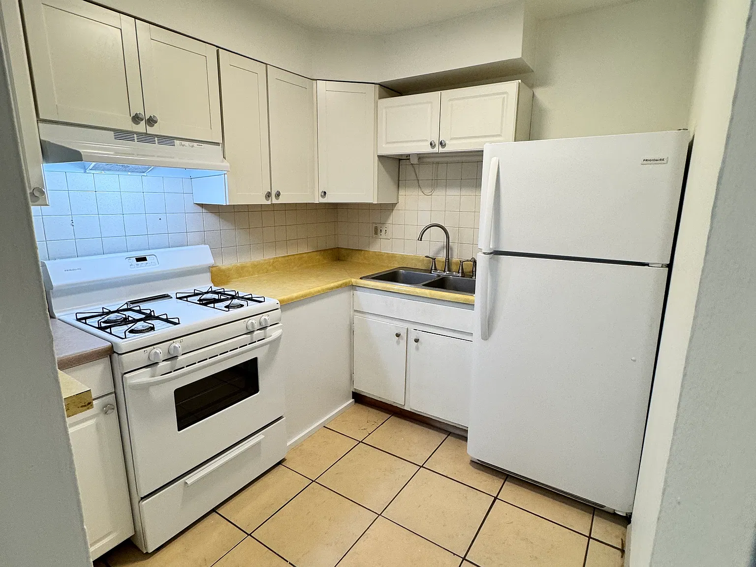 100 Outer Park Dr — Photo 2