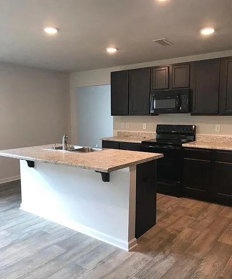 427 Earl Godwin Rd — Photo 8