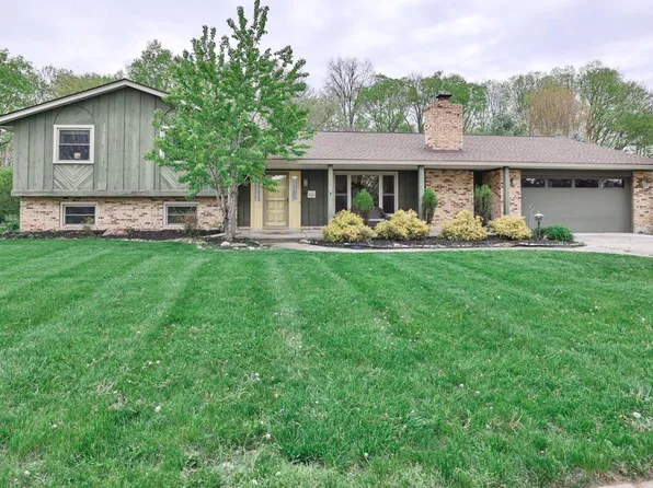 408 Beechgrove Dr, Englewood, OH 45322