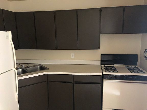 4th image of 1625 W Pembroke Ave APT 3