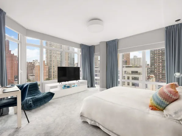 1355 1st Avenue image 7 of 13