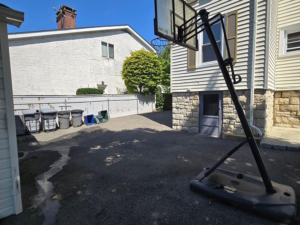 1st image of 84 Woodruff Ave #Basement