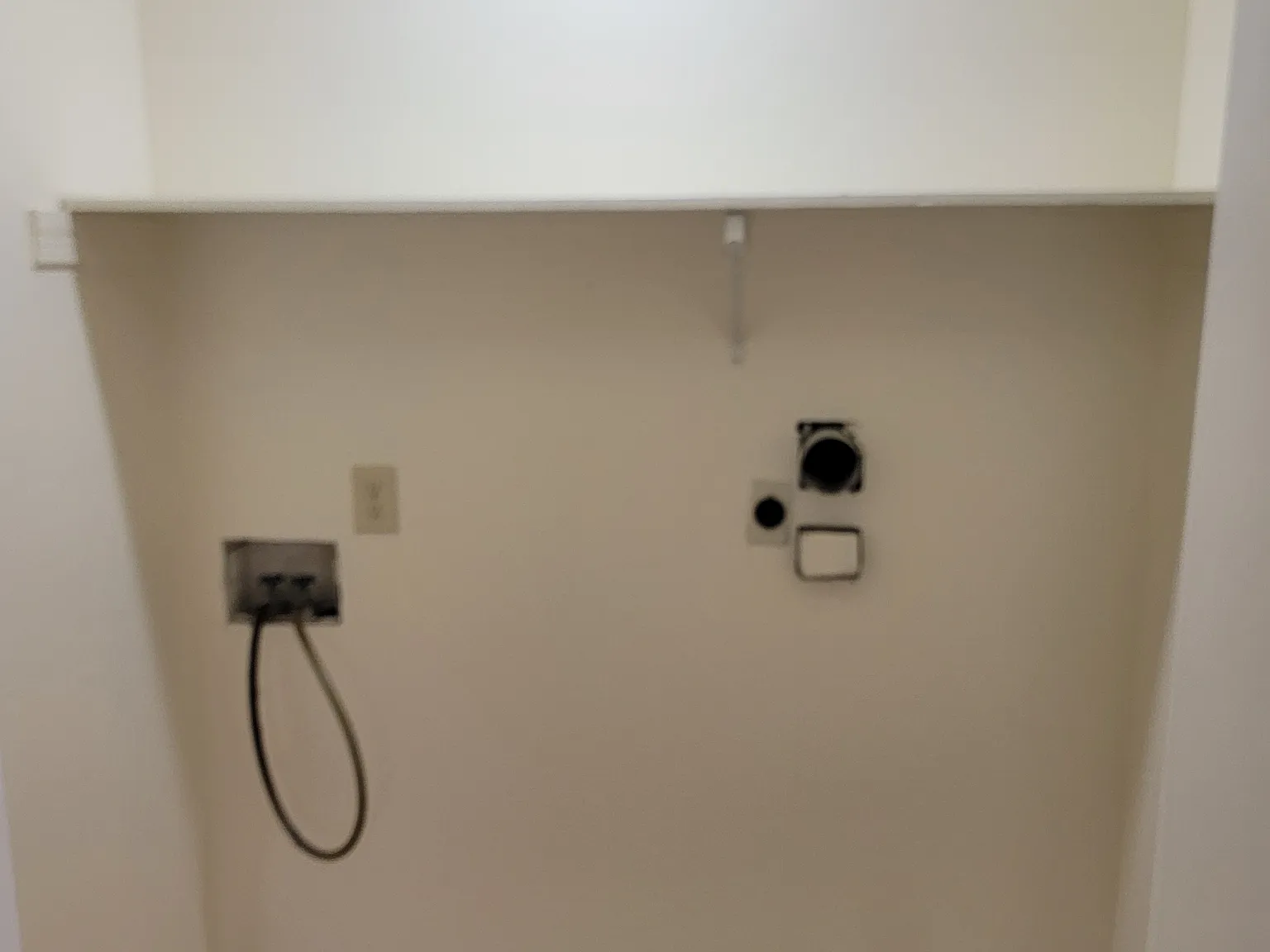 4 bed, 1500 sqft, $1,600 — Photo 2