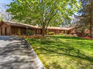 26 Bluejay Rd, Lynnfield, MA 01940