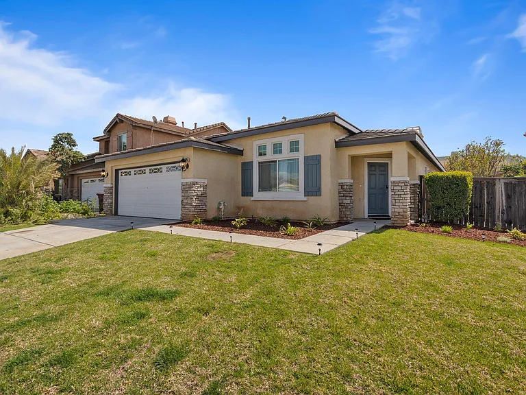26425 Silverado Ct — Photo 13