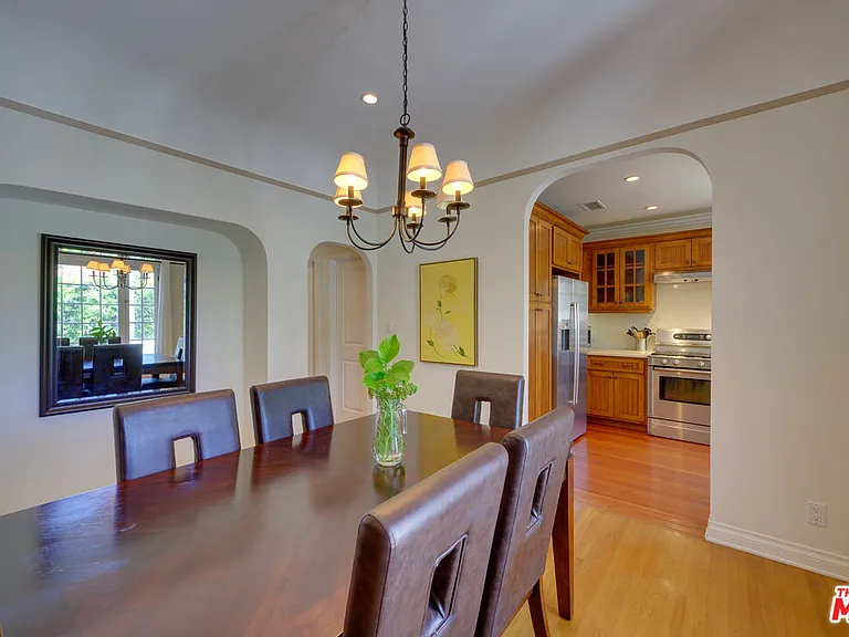 8704 Ashcroft Ave — Photo 4