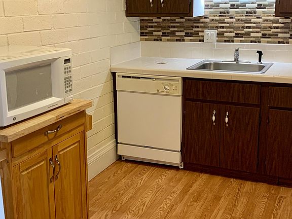 3rd image of 175 Quincy Shore Dr Floor 5